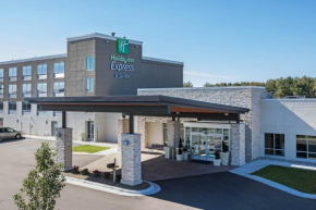Holiday Inn Express & Suites Ludington, an IHG Hotel